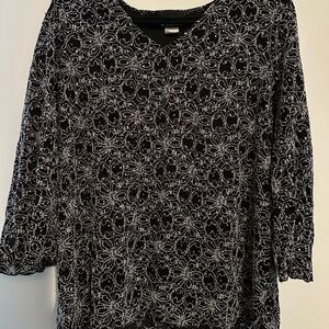 Elegant Black and White Patterned Women's Top